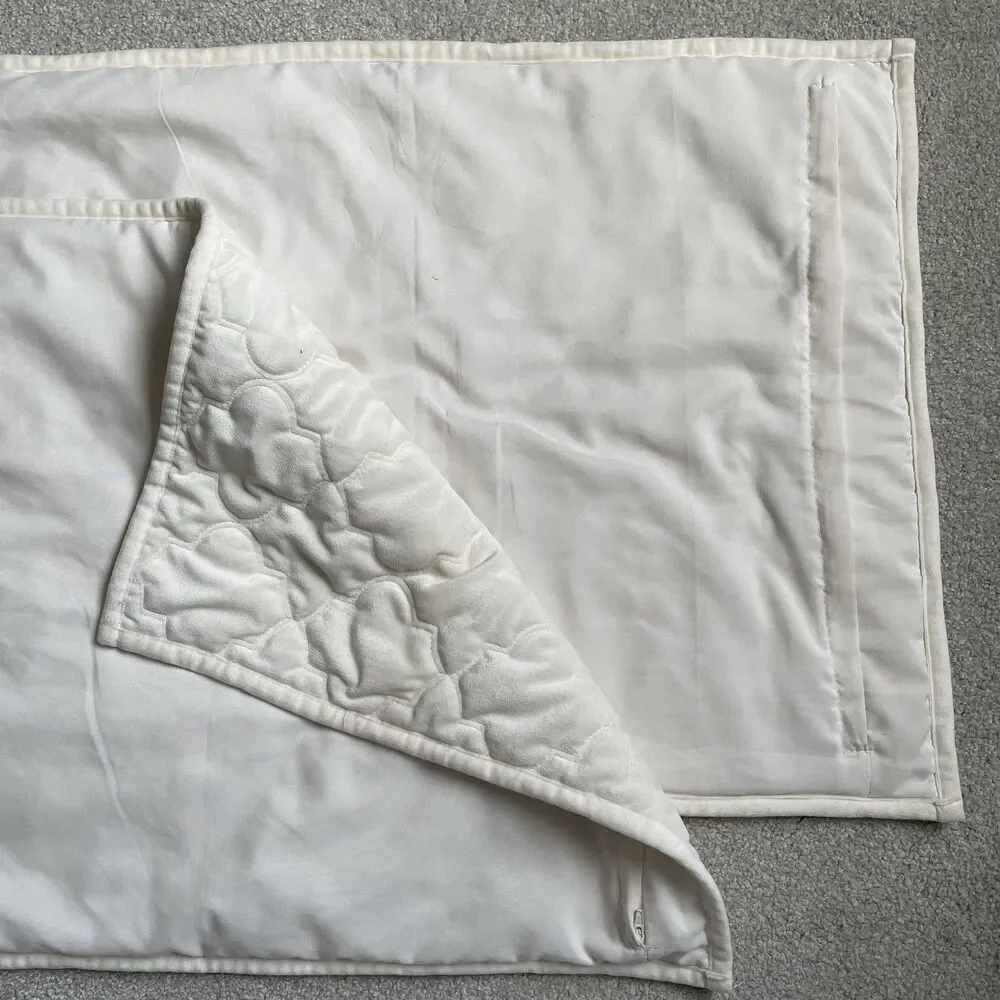 N/A pillow shams